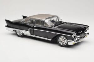 Cadillac Brougham Noir Sun Star 1:18 4001 Métal Moulé — image 6 sur 8