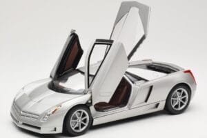 Cadillac Cien Argent Hot Wheels 1:18 57296 Métal Moulé — image 2 sur 8