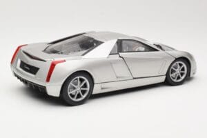 Cadillac Cien Argent Hot Wheels 1:18 57296 Métal Moulé — image 3 sur 8