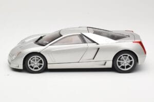 Cadillac Cien Argent Hot Wheels 1:18 57296 Métal Moulé — image 4 sur 8