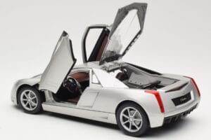 Cadillac Cien Argent Hot Wheels 1:18 57296 Métal Moulé — image 5 sur 8