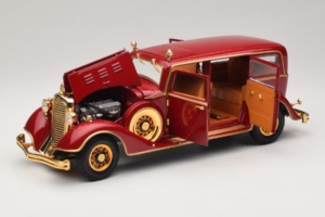 Cadillac Deluxe Tudor Limousine d'État Puyi Dernier Empereur de Chine Sun Star 1:18 4100 Métal Moulé — image 2 sur 9