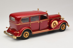 Cadillac Deluxe Tudor Limousine d'État Puyi Dernier Empereur de Chine Sun Star 1:18 4100 Métal Moulé — image 3 sur 9