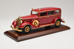 Cadillac Deluxe Tudor Limousine d'État Puyi Dernier Empereur de Chine Sun Star 1:18 4100 Métal Moulé — image 8 sur 9