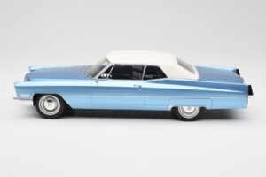 Cadillac DeVille Bleu KK-Scale 1:18 KKDC180314 Métal Moulé — image 3 sur 6