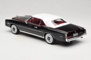 Cadillac Eldorado Cabriolet Noir MCG 1:18 MCG18473 Métal Moulé — image 5 sur 8