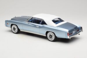 Cadillac Eldorado Cabriolet Bleu MCG 1:18 MCG18472 Métal Moulé — image 6 sur 7