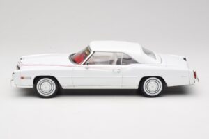 Cadillac Eldorado Cabriolet Blanc MCG 1:18 MCG18474 Métal Moulé — image 4 sur 7
