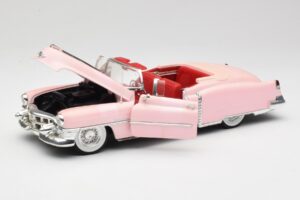Cadillac Eldorado Rose Anson 1:18 30371 Métal Moulé — image 2 sur 8