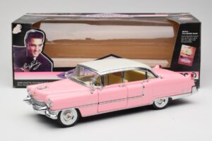 Cadillac Fleetwood Elvis Presley Rose MRC 1:18 LIC1000 Métal Moulé — image 8 sur 8