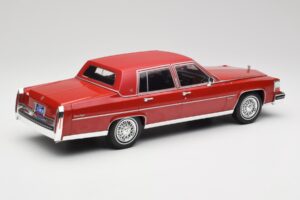Cadillac Fleetwood Brougham Rouge Foncé Métallisé MCG 1:18 MCG18251 Métal Moulé — image 2 sur 6