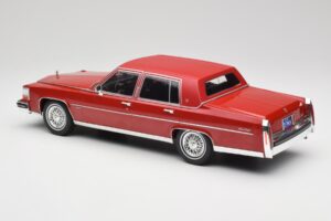 Cadillac Fleetwood Brougham Rouge Foncé Métallisé MCG 1:18 MCG18251 Métal Moulé — image 4 sur 6