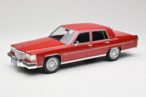 Cadillac Fleetwood Brougham Rouge Foncé Métallisé MCG 1:18 MCG18251 Métal Moulé