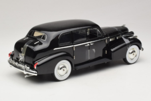 Cadillac Fleetwood Series 75 The Godfather Jada 1:18 91199 Métal Moulé — image 2 sur 6