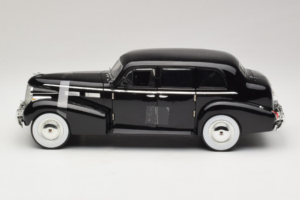 Cadillac Fleetwood Series 75 The Godfather Jada 1:18 91199 Métal Moulé — image 3 sur 6