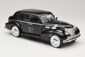 Cadillac Fleetwood Series 75 The Godfather Jada 1:18 91199 Métal Moulé — image 4 sur 6