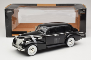 Cadillac Fleetwood Series 75 The Godfather Jada 1:18 91199 Métal Moulé — image 6 sur 6