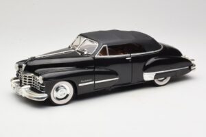 Cadillac Series 62 Noir Anson 1:18 30345 Métal Moulé