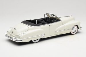 Cadillac Series 62 Cabriolet Blanc Anson 1:18 30335 Métal Moulé — image 3 sur 8