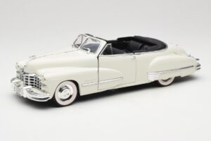 Cadillac Series 62 Cabriolet Blanc Anson 1:18 30335 Métal Moulé