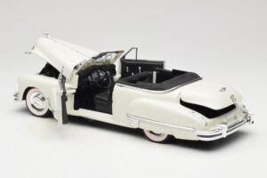 Cadillac Series 62 Cabriolet Blanc Anson 1:18 30335 Métal Moulé — image 5 sur 8