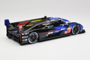 Cadillac V-Series.R LMDh #2 E. Bamber / A. Lynn / R. Westbrook Chip Ganassi Racing 24 Hours of Le Mans 2023 TopSpeed 1:18 TS0 — image 2 sur 5