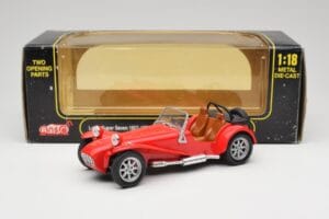 Caterham Super Seven Series 3 Rouge Anson 1:18 30317-W Métal Moulé — image 8 sur 8