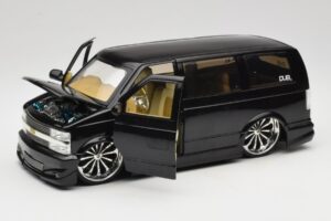 Chevrolet Astro Van Tuned Noir Jada 1:18 63122 Métal Moulé — image 2 sur 8