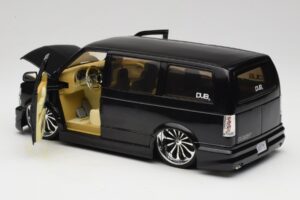 Chevrolet Astro Van Tuned Noir Jada 1:18 63122 Métal Moulé — image 5 sur 8