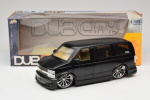 Chevrolet Astro Van Tuned Noir Jada 1:18 63122 Métal Moulé — image 8 sur 8
