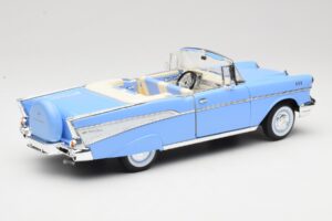 Chevrolet Bel Air Cabriolet Bleu Road Signature 1:18 55/1/0863 Métal Moulé — image 3 sur 8