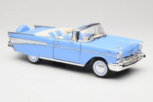 Chevrolet Bel Air Cabriolet Bleu Road Signature 1:18 55/1/0863 Métal Moulé — image 6 sur 8