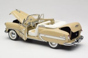 Chevrolet Bel Air Cabriolet Crème Sun Star 1:18 1623 Métal Moulé — image 5 sur 8