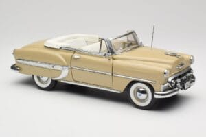 Chevrolet Bel Air Cabriolet Crème Sun Star 1:18 1623 Métal Moulé — image 6 sur 8