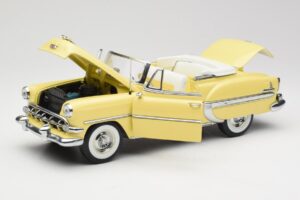 Chevrolet Bel Air Cabriolet Jaune Sun Star 1:18 1712 Métal Moulé — image 2 sur 8
