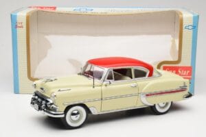 Chevrolet Bel Air Beige Sun Star 1:18 1600 Métal Moulé — image 8 sur 8