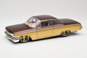 Chevrolet Bel Air Or & Marron Maisto 1:18 31064 Métal Moulé