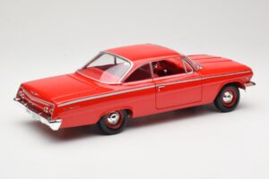 Chevrolet Bel Air Rouge Maisto 1:18 31641 Métal Moulé — image 3 sur 8