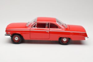 Chevrolet Bel Air Rouge Maisto 1:18 31641 Métal Moulé — image 4 sur 8