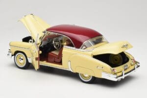 Chevrolet Bel Air Jaune & Rouge Motormax 1:18 73111 Métal Moulé — image 5 sur 8
