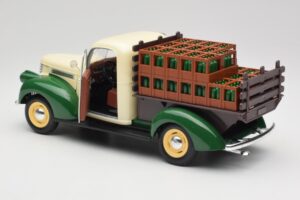 Chevrolet Brasseur Perrier Fourgonnette Vert Solido 1:18 203243 Métal Moulé — image 5 sur 8