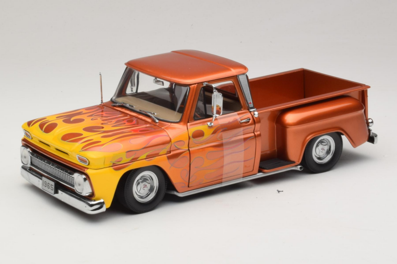 Chevrolet C-10 Stepside Pickup Lowrider Orange avec Flamme Sun Star 1:18 1392 Métal Moulé