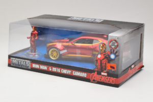 Chevrolet Camaro Iron Man Avec Figurine Metals Diecast 1:24 99724 Métal Moulé — image 3 sur 3