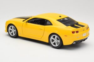 Chevrolet Camaro SS RS Jaune Maisto 1:18 31173 Métal Moulé — image 7 sur 8