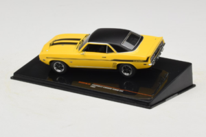 Chevrolet Camaro Yenko SYC Jaune IXO 1:43 CLC591N Métal Moulé — image 3 sur 4