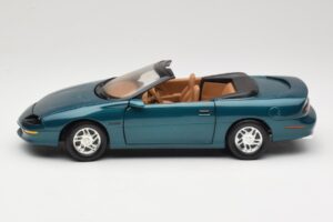 Chevrolet Camaro Z28 Cabriolet Vert American Muscle 1:18 7231D0 Métal Moulé — image 4 sur 8