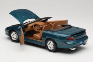 Chevrolet Camaro Z28 Cabriolet Vert American Muscle 1:18 7231D0 Métal Moulé — image 5 sur 8