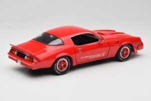 Chevrolet Camaro Z28 Yenko Turbo Z Rouge GreenLight 1:18 12999 Métal Moulé — image 3 sur 8