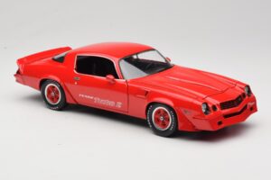 Chevrolet Camaro Z28 Yenko Turbo Z Rouge GreenLight 1:18 12999 Métal Moulé — image 6 sur 8