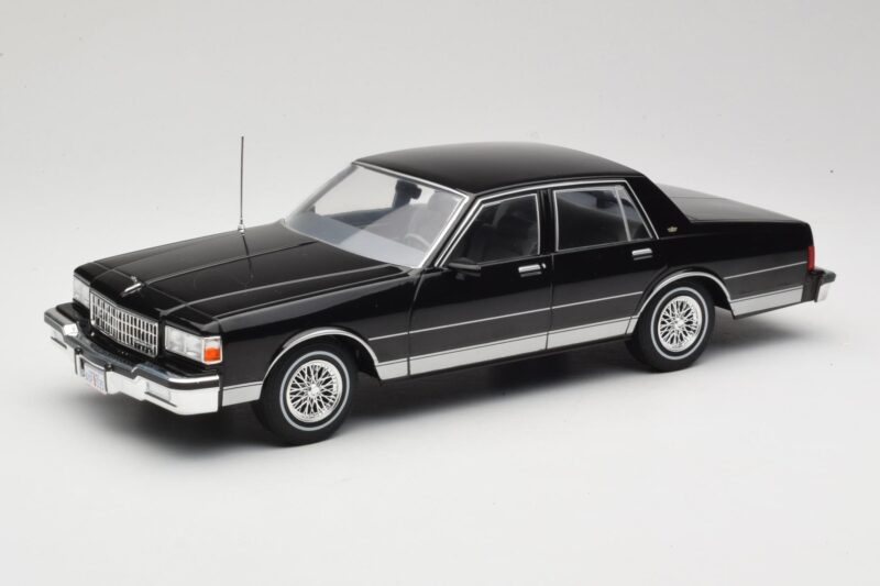 Chevrolet Caprice Noir MCG 1:18 MCG18113 Métal Moulé